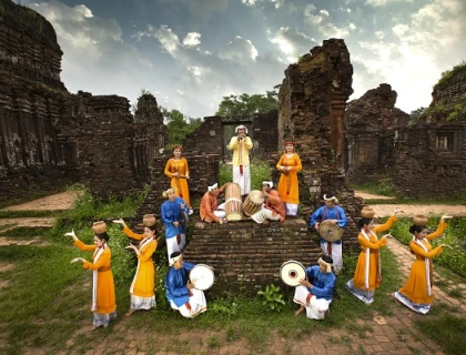 Closing time and performance schedule